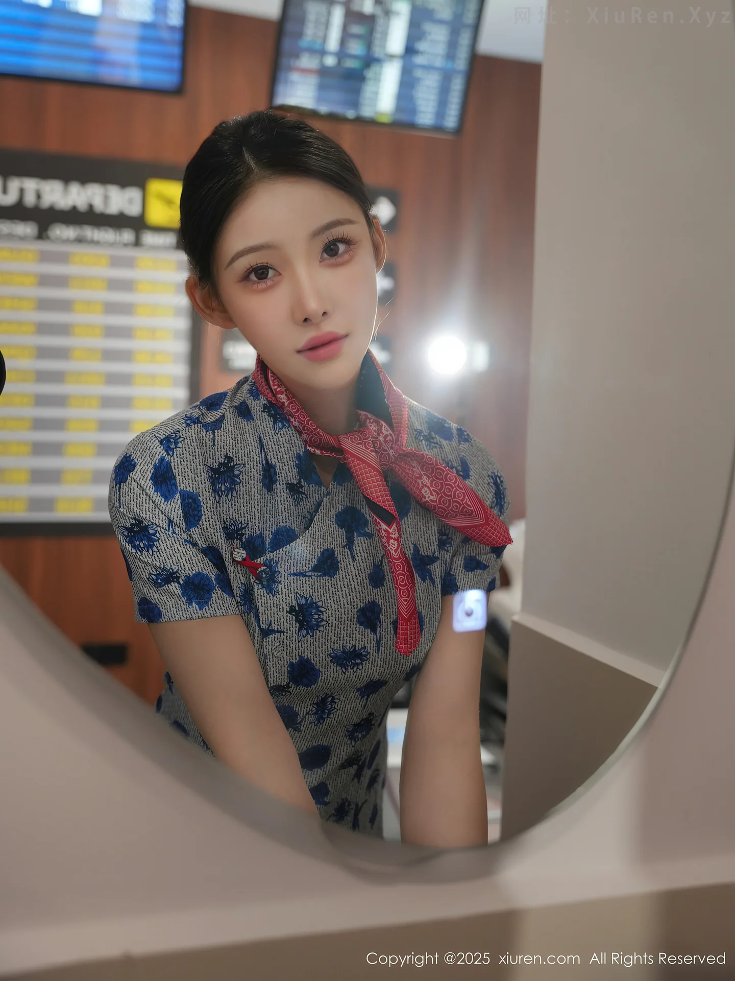 图片[6]-[XiuRen秀人网] VOL.10891 模特梨霜儿性感空姐制服露黑色蕾丝内衣秀丰腴身材撩人诱惑写真75P-秀人网官方网站